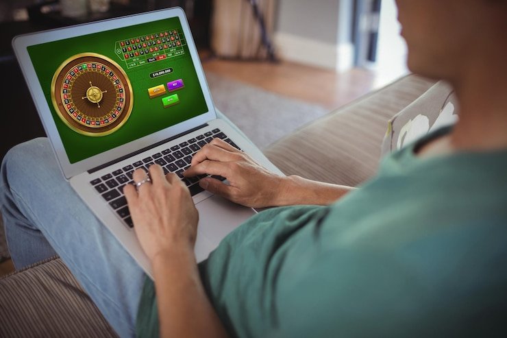 Fitur bonus Reactoonz dan cascade reels